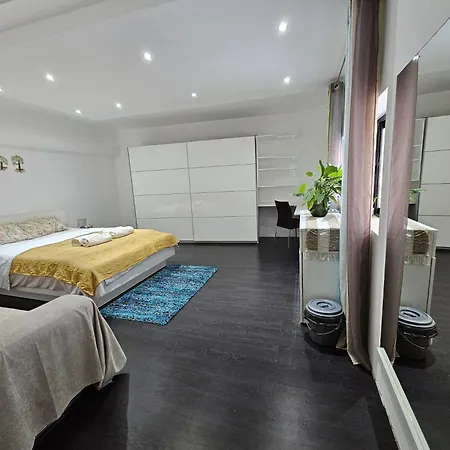 Bed and Breakfast Soulnest 1 Dedicated Bathroom