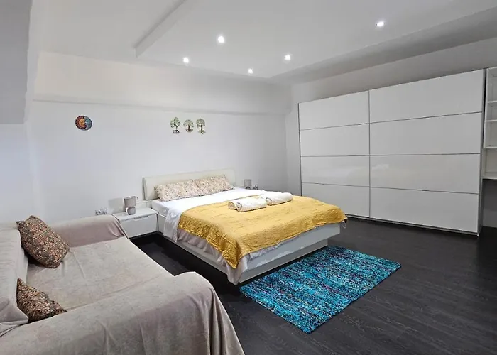 Soulnest 1 Dedicated Bathroom