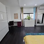 Alojamento de Acomodação e Pequeno-almoço Soulnest 1 Dedicated Bathroom Qbajjar